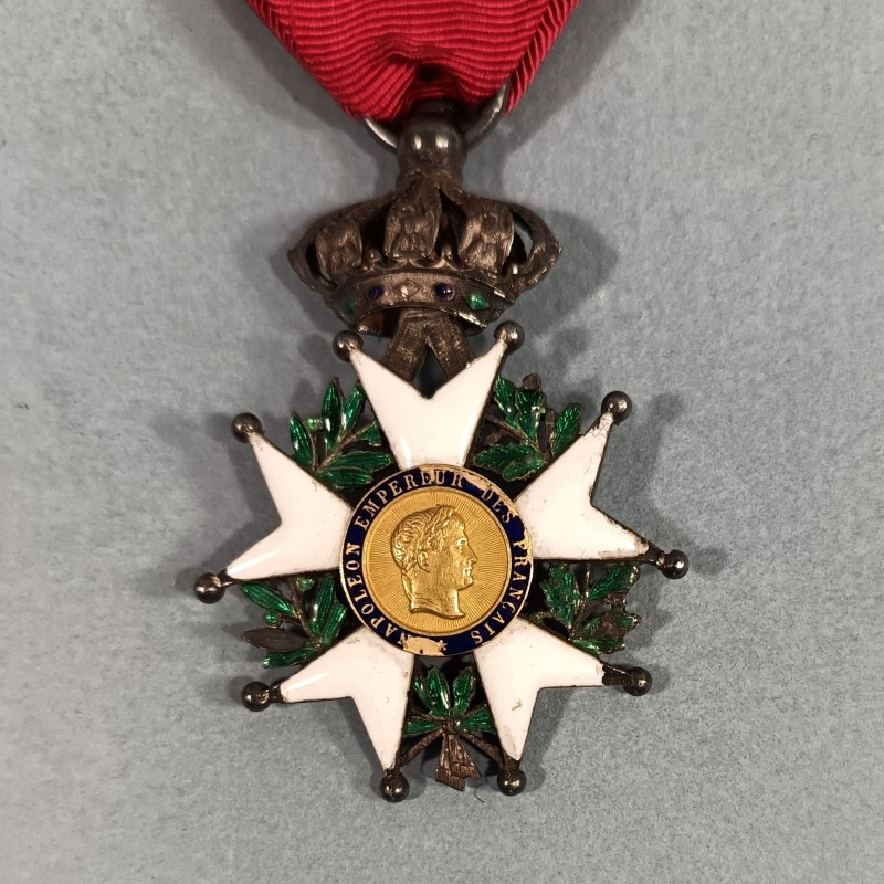 FRANCE MEDAILLE DE CHEVALIER DE L'ORDRE DE LA LEGION D'HONNEUR NAPOLEON III SECOND EMPIRE 1852 1870